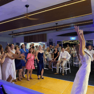 wedding caitlin&jack bouquettoss foundersroom 610x610px