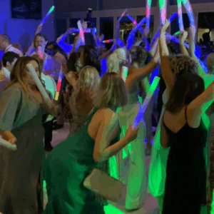 wedding rachael&peter dancing 03 foundersroom 610x610px