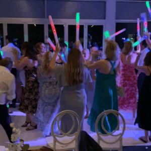 wedding rachael&peter dancing 04 foundersroom 610x610px