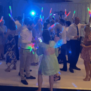 wedding rachael&peter dancing 05 foundersroom 610x610px