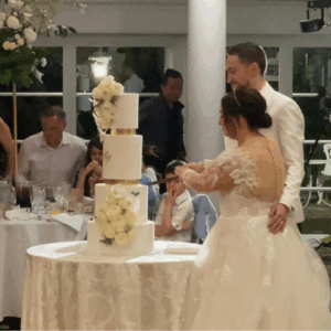 wedding rosanna&john cake 610x610px