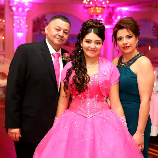 mood lighting quinceanera 01 610x610px