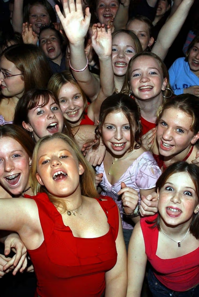 teens event 01 810x1210px