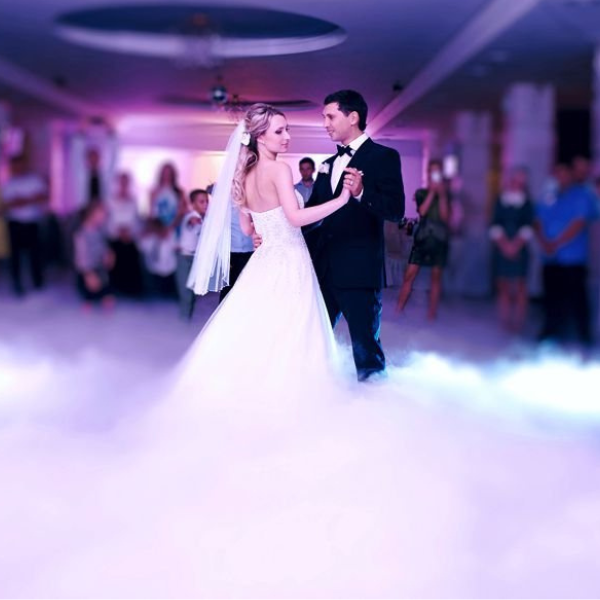 dancing on clouds weddings 01 600x600px