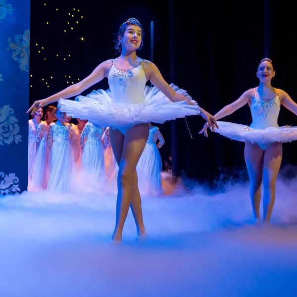 dry ice effects dance showcase 01 600x600px