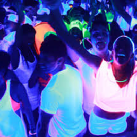 glow party gallery 01 440x440px