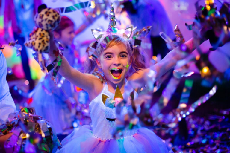 kids dance party 1400x934