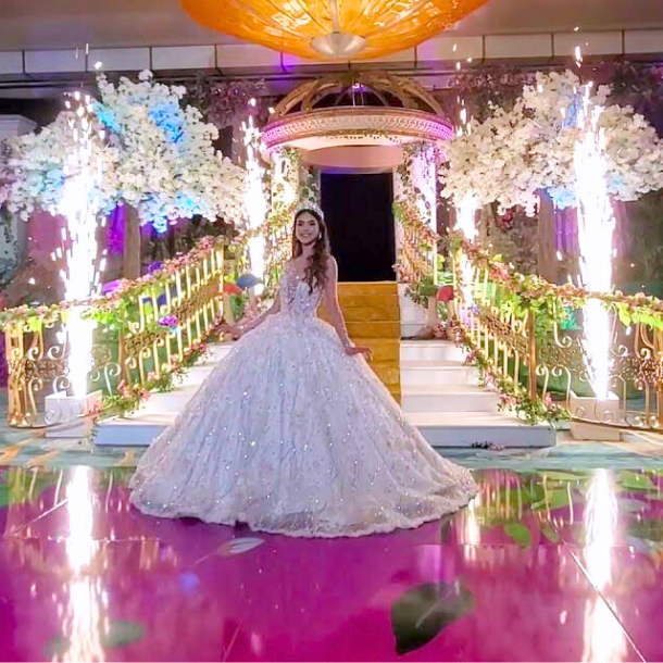 sparkler quinceanera grand entrance 610x610px
